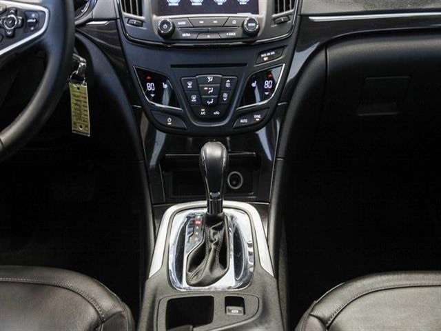 2017 Buick REGAL Sport Touring 4dr Sedan